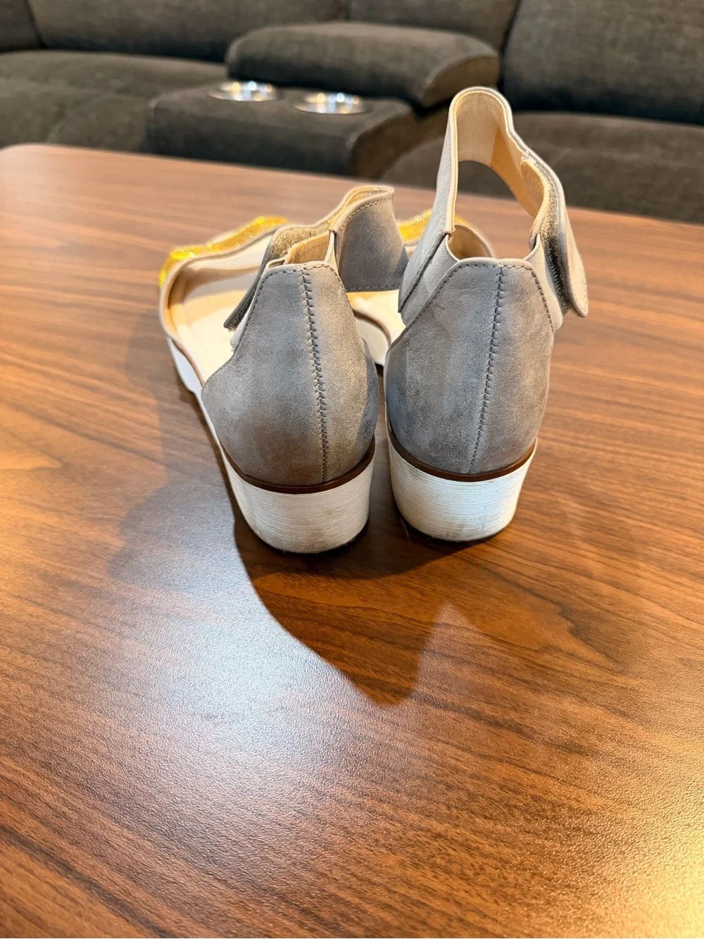 Gabor Womens Gold Glitter Ankle-Strap Sandals Size 8.5 US 10.5